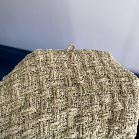 FABSTYLES Green Knit Patterned Fringed Throw Blanket - Picture 5 of 5